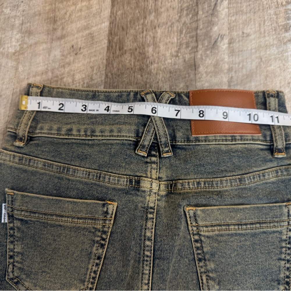 Princess Polly NWT ~size 0 dirty denim mini skirt, double button fly - Picture 9 of 10